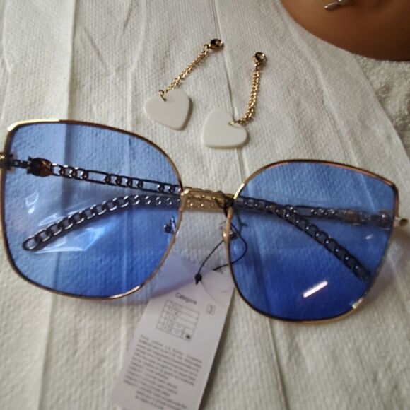 Sunglasses for women    - Picture 2 of 3